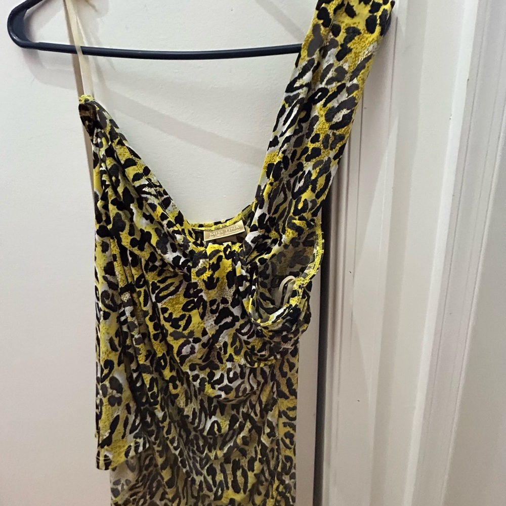 One side blouse - Picture 4 of 11